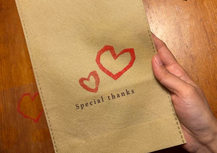 ラッピングやカードをデザイン